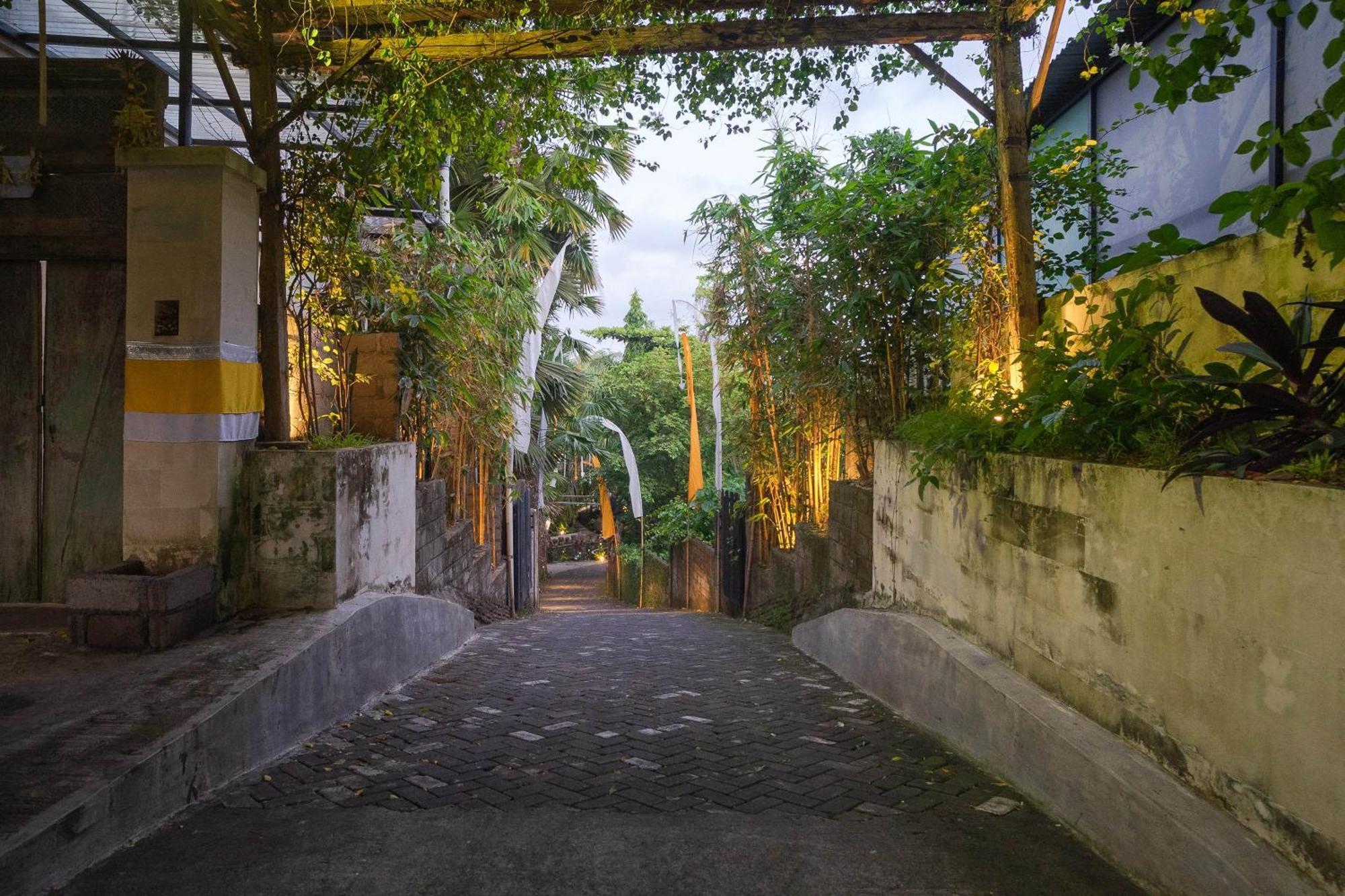 Nayaka Living Ubud Exterior photo