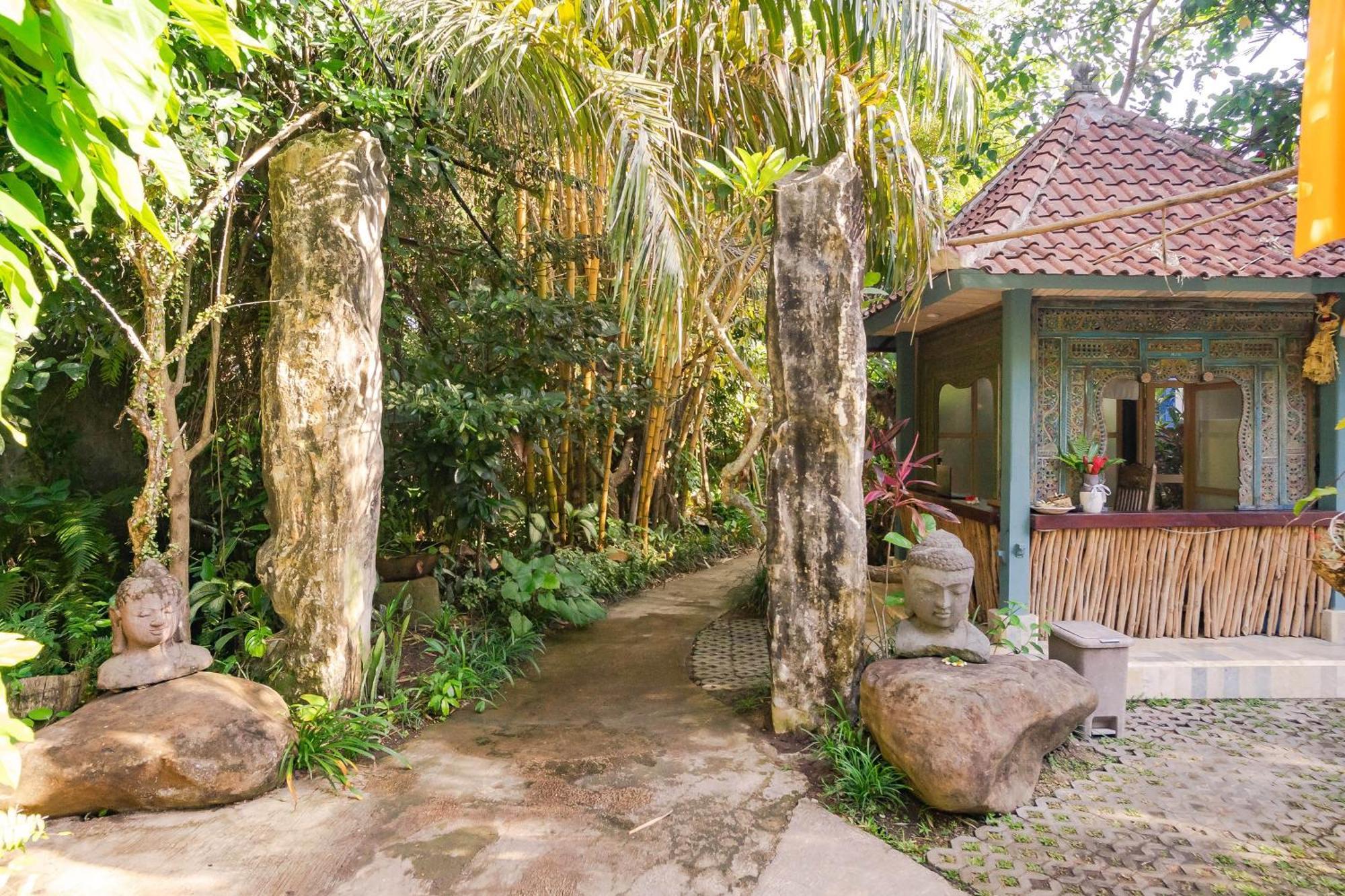 Nayaka Living Ubud Exterior photo